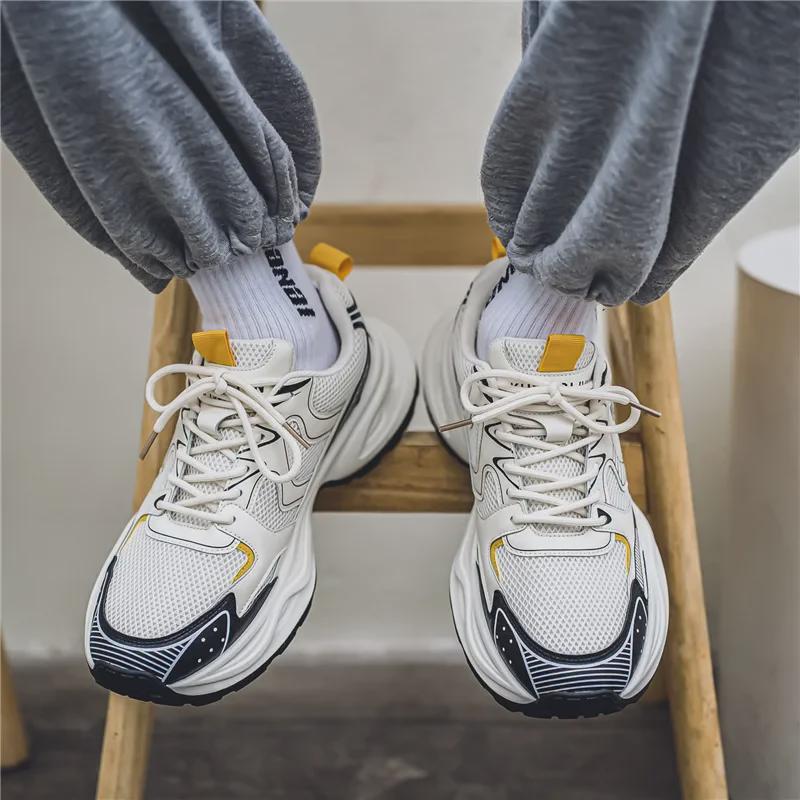 Men's Summer Mesh Breathable Sneakers, Thick Sole, Height-Enhancing, Retro White Casual Running Shoes.