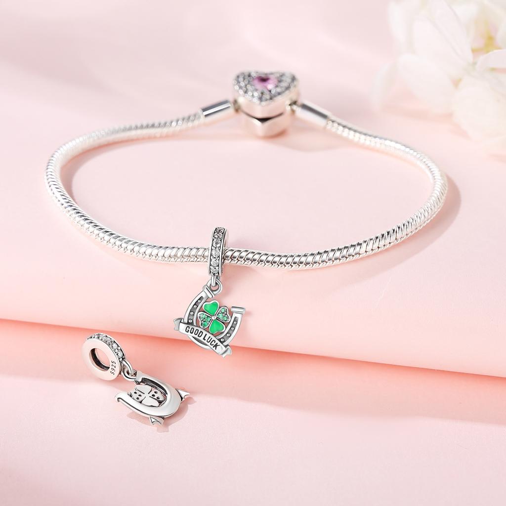 Original Copper Charms Luxury Green Four-Leaf Clover Pendant Beads Fit Bracelet Diy Women Making Delicate Gift