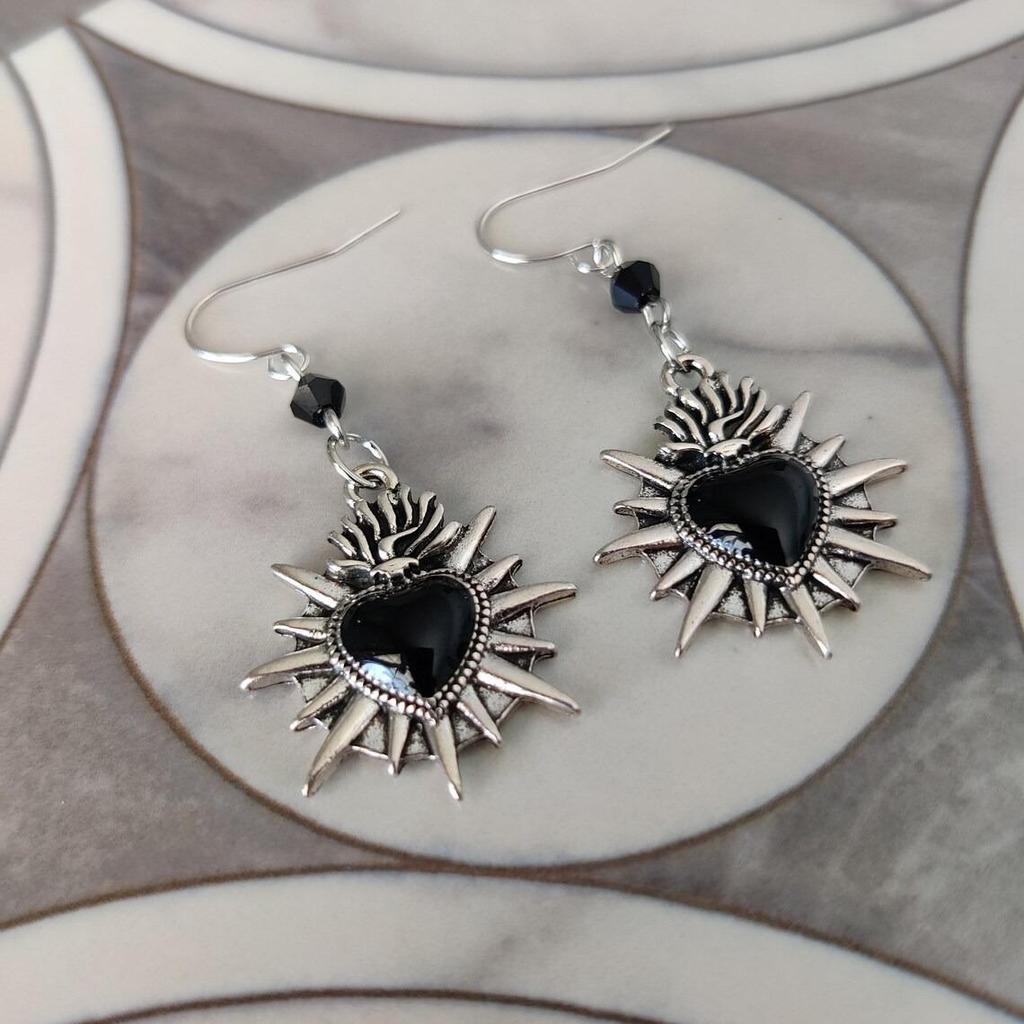 Gothic Black Heart Earrings - Romantic Handmade Jewelry.