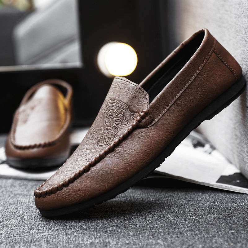 Men's four-season Doudou shoes, low-top shoes, casual Korean version of trendy men's shoes, versatile and one-pedal lazy young men's shoes