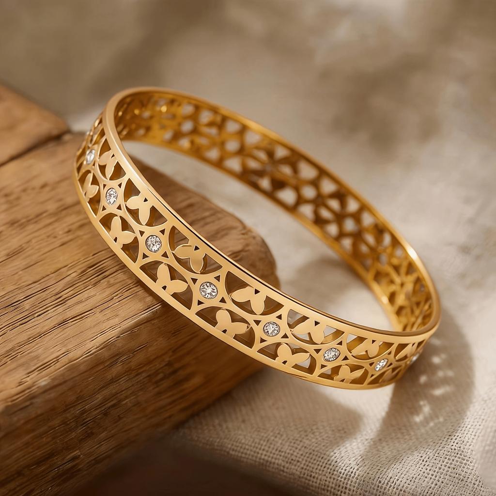 1item18K Gold-plated stainless steel luxury butterfly bracelet decorated with butterfly patterns and synthetic zircon, suitable for women to wear,