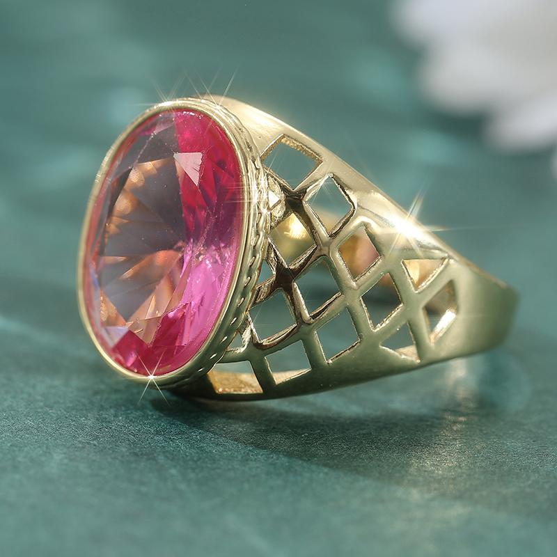 Klassischer Funkelnder Eingelegter Rosa Synthetischer Zirkonia Ausgehöhlter Vergoldeter Ring Damenmode Bankett Festival Schmuck Zubehör