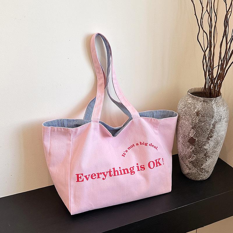 

Casual canvas bag women s large capacity 2025 new autumn versatile shoulder shopping bag class tote bag розовый