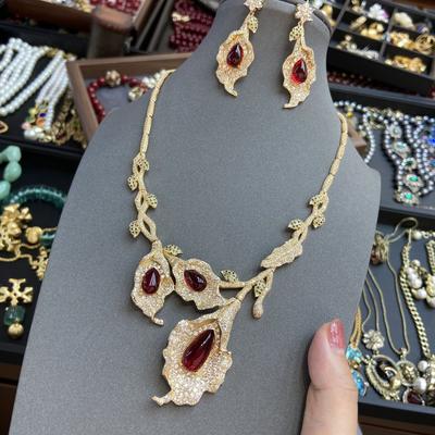 Vintage Fashion High-End Diamond-Encrusted Morning Flower Zircon Necklace Set Light Luxury Ruby Earrings Jewelry