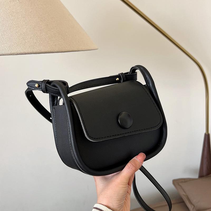 Super fire bag women's 2025 new trendy summer retro small square bag fashion niche versatile ins shoulder messenger bag