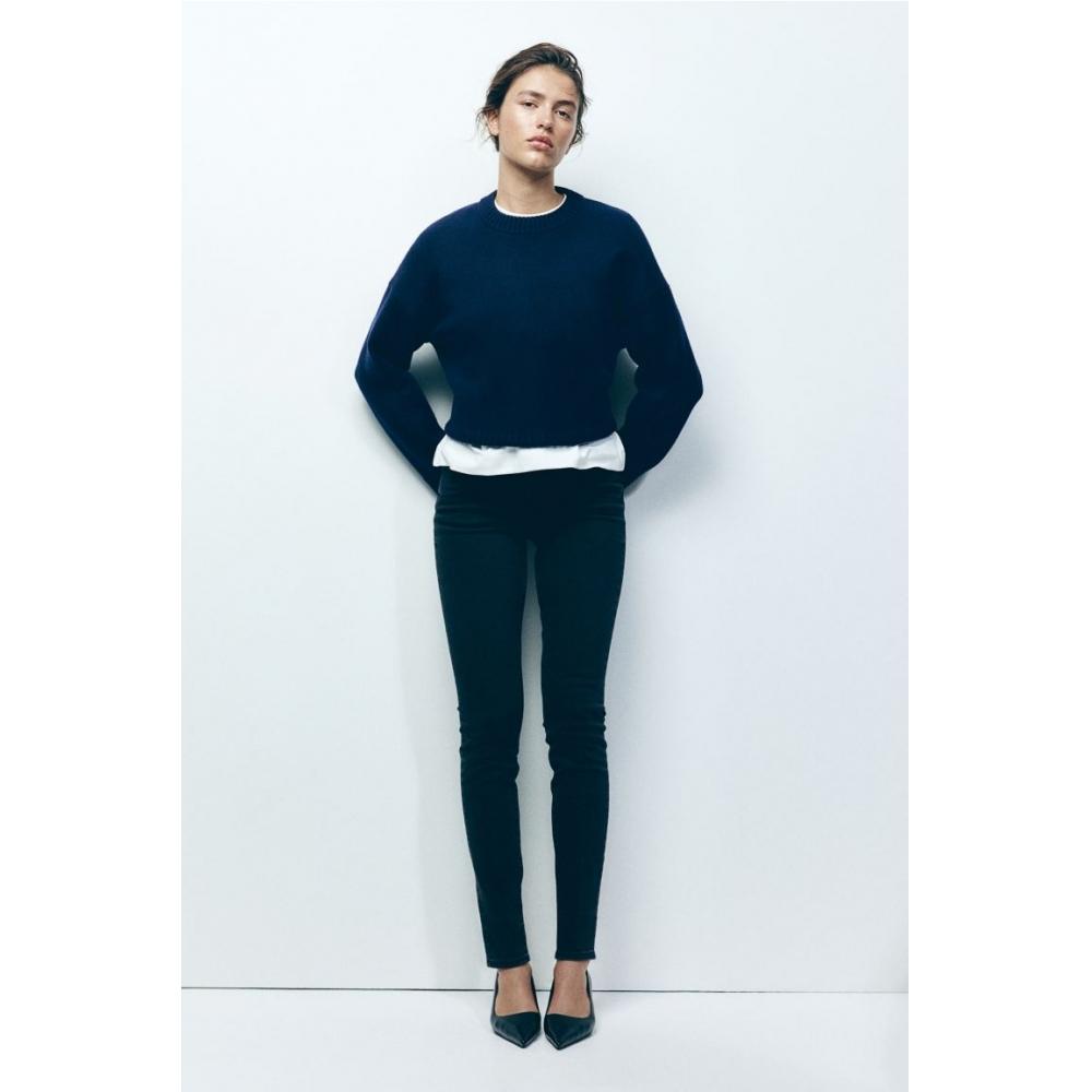 

Джинсы скинни до щиколотки со стандартной талией HM, черные