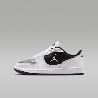 Jordan COURT CONNECT Low top Children s Basketball Shoes White Black U 38.5