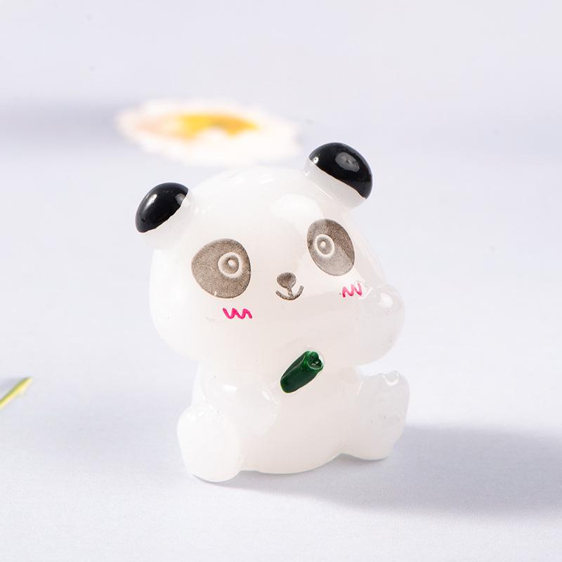 Micro Landscape Resin Decoration Glow-in-the-dark Cartoon Red Panda Decoration Desktop Car Decoration Accessories