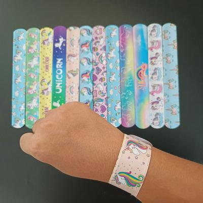 12 Peças/Conjunto Pulseiras de Slap Unicórnio Arco-Íris em PVC Presentes Decoração de Festa Crianças Felizes Meninas Tema Cavalo Arco-Íris Lembrancinhas de Festa de Aniversário
