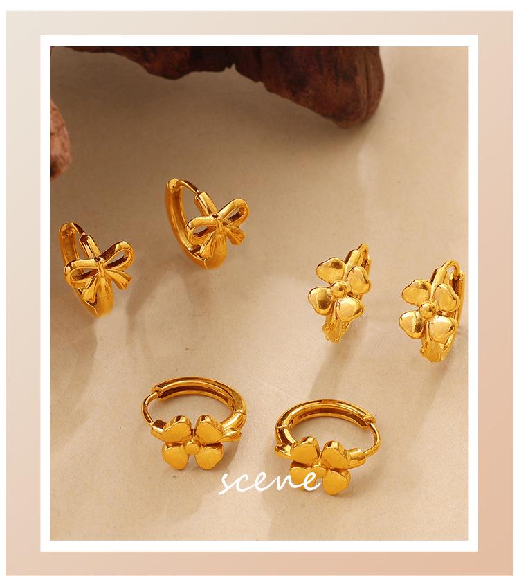 Elegant Four-Leaf Clover Earrings for Women – Versatile, Daily Wear with a Touch of Luxe.