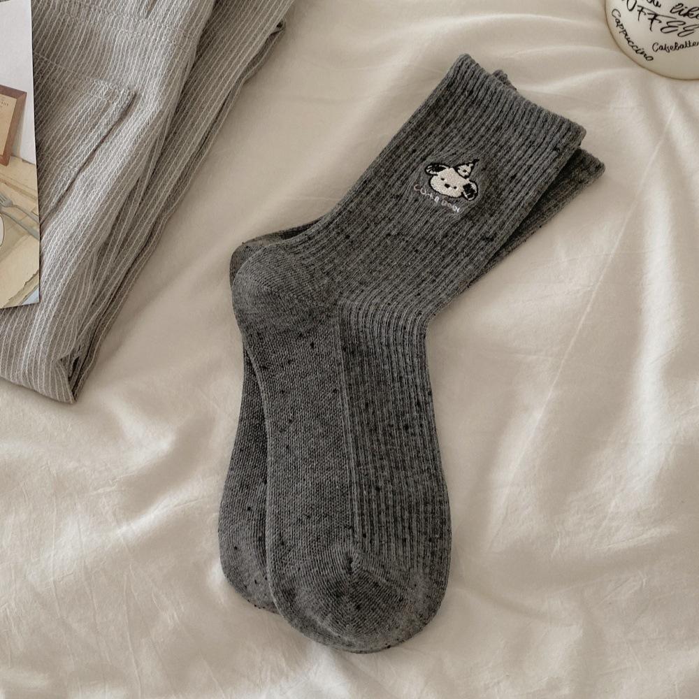 

Женские мультяшные носки до середины икры в тонкую вертикальную полоску с вышивкой щенка, из хлопка, приятные к коже и эластичные, повседневные носки для осени и зимы 1 pair темно-серого