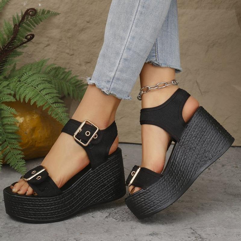 Large size thick-soled waterproof table sandals for women's summer new belt buckle with wedge sandals for women