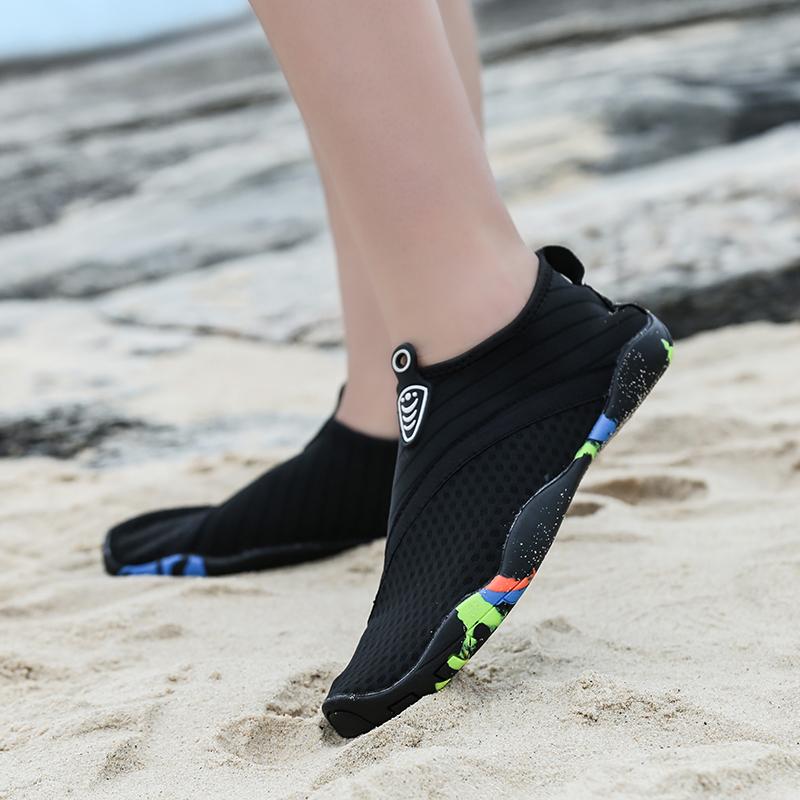 Neue Sommer Bequeme Modische Flusstrekking Schuhe Atmungsaktive und Einfache Wasserschuhe Strand Schnorcheln Schwimmschuhe