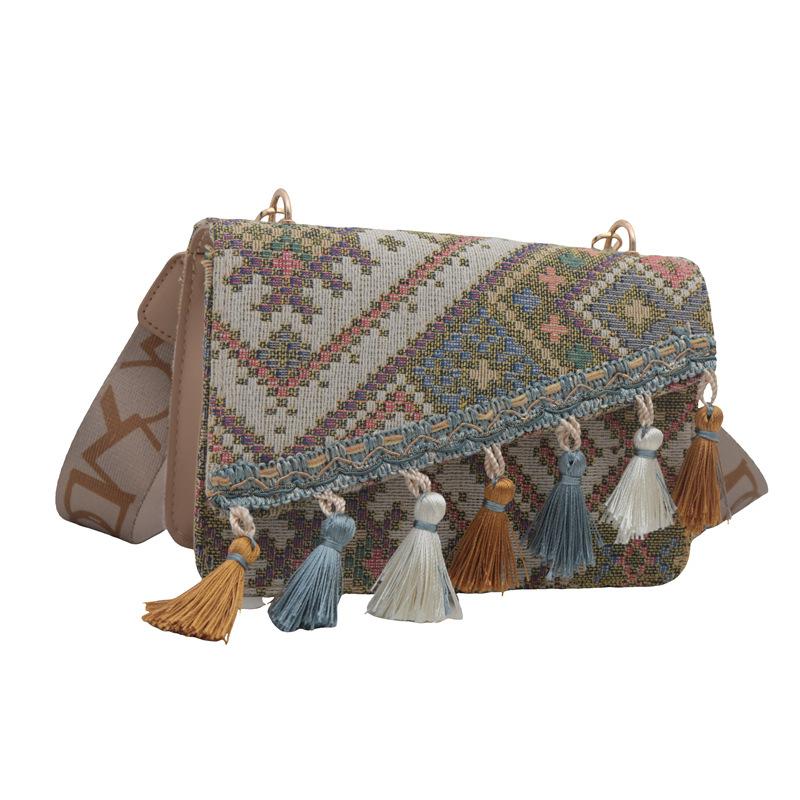 Autumn and Winter New Retro Knitted Fringed Wide Shoulder Strap Messenger Bag Bag Foreign Style Chinese Style Rhombus Ethnic Style Envelope Bag