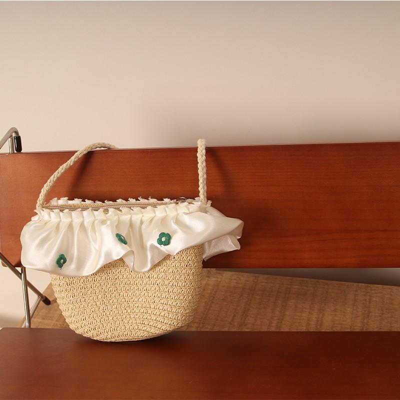 

Woven Bag Beach Style Crossbody Bag Mini Princess Bag Grass Woven Travel Bag For Kids Adults Small
