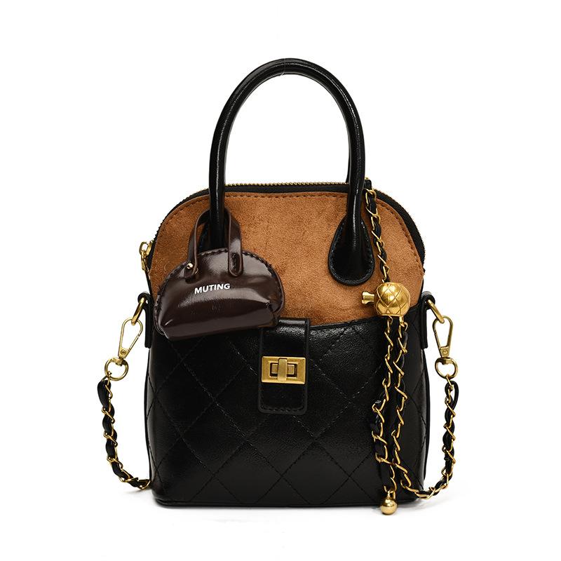 

2025 autumn and winter new Xiaoxiangfeng rhombus chain shoulder bag popular messenger bag textured portable shell bag no pendant коричневый