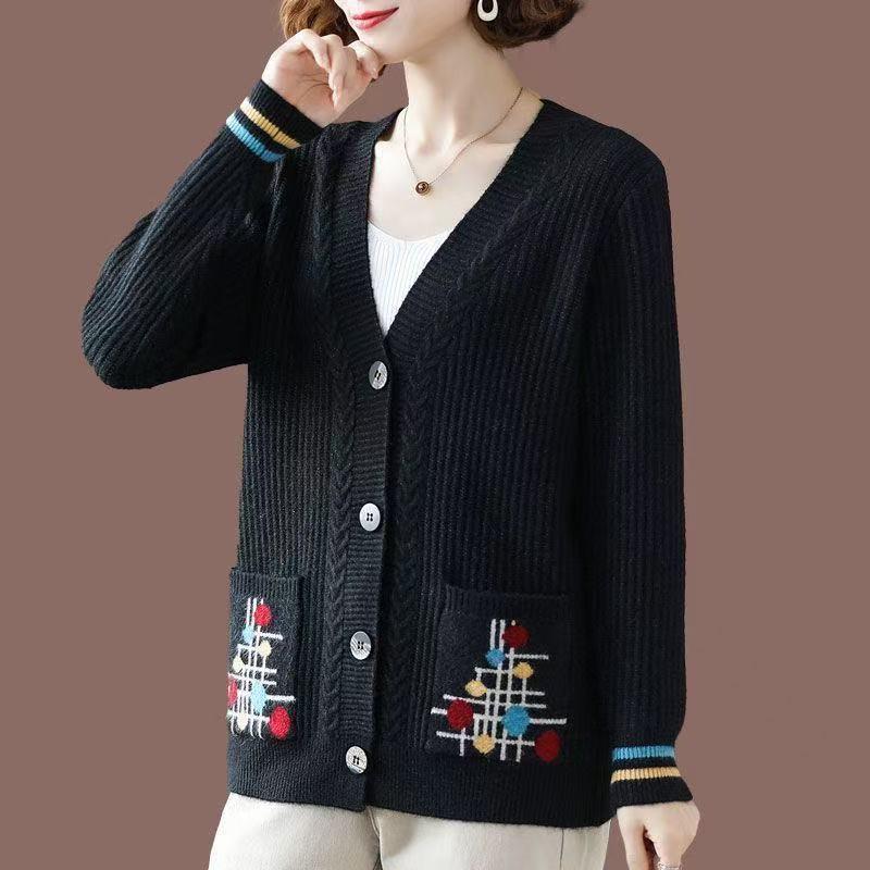Stylish Autumn/Winter Knitted Cardigan for Middle-Aged and Elderly Women, Thickened Loose-Fit Jacket