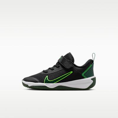 Nike Omni Multi-Court Black Green Strike (PS) 33.5
