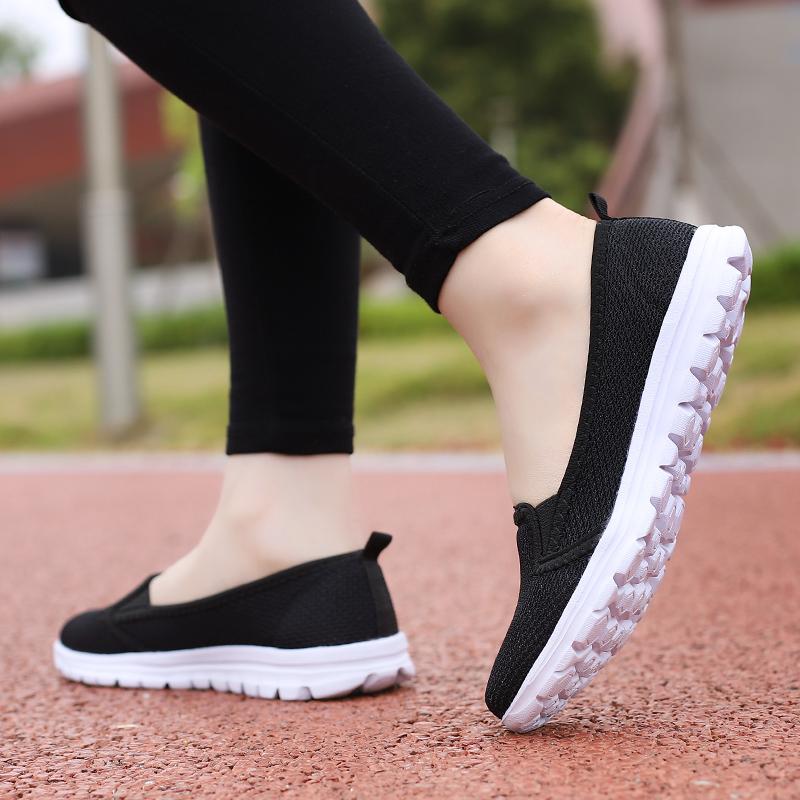 Женские ультралегкие одношаговые туфли для мам большого размера с дышащей сеткой — фото 19