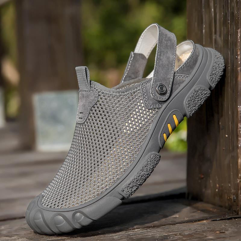 Fashion 2025 Summer Men Sandals Outdoor Soft Bottom Breathable Sandals Fashion Antiskid Beach  Roman Shoes Flat Designer Walking Shoes