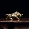 Retro ottone toro ornamento scultura rame ornamenti in miniatura decorazione da scrivania ricchi ornamenti di mucca piccoli regali creativi