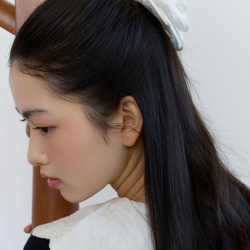 FANTASTIC PLANET Big Camellia Corsage (WHITE)