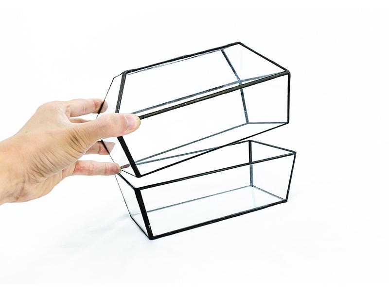 Geometric Glass Greenhouse: Preserved Flower & Moss Succulent Display for Home & Restaurant Decor