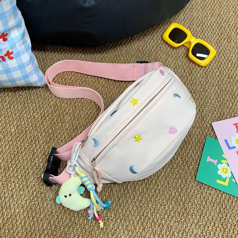 Breast bag women's Japanese cute embroidered fanny pack simple and lightweight shoulder small backpack women's leisure sports student messenger bag