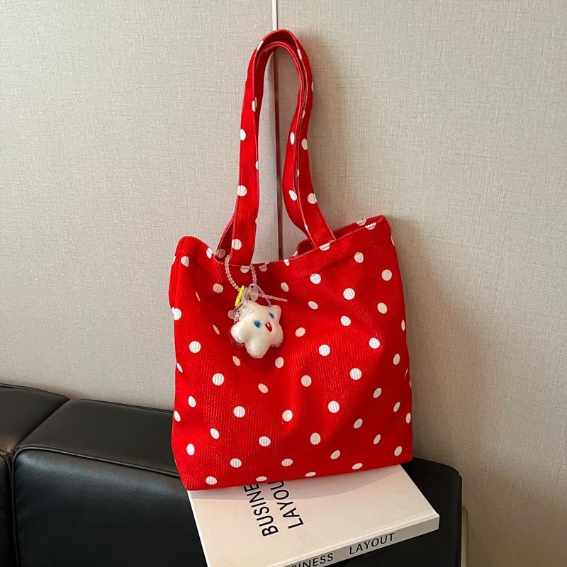 Small Fresh Literary and Leisure Love Foreign Style Shoulder 2025 Large Capacity Handbag Tote Bag Student Armpit Bag