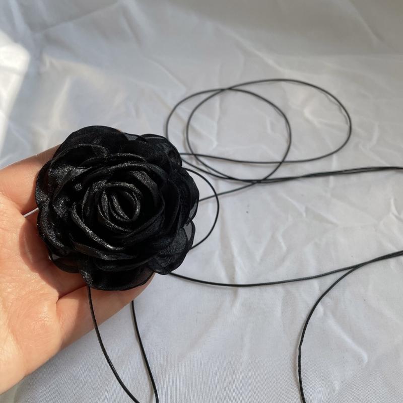 Yarn-Flower Choker Chain Delicate Neck Chain Classic Romantic Flower Necklaces Women Jewelry Flower Collar Necklace Gift