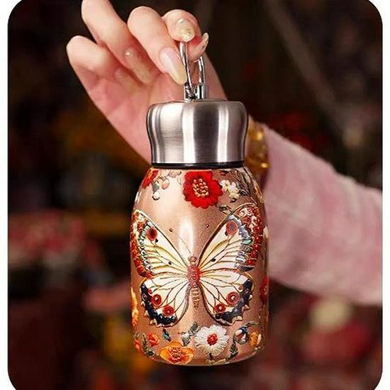 Golden Peacock Retro Insulated Cup - 316 Inner Liner, Portable Design, Keeps Beverages Hot or Cold.