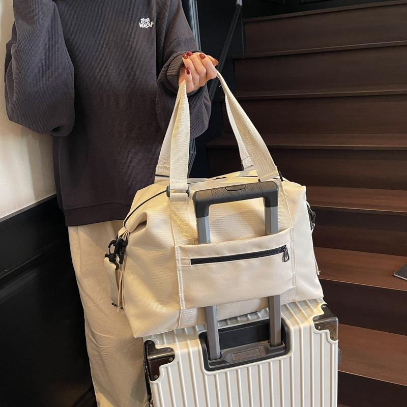 Travel bag Large capacity Premium sense leisure shoulder bag Business trip boarding Airplane storage Luggage bag Fitness sports bag