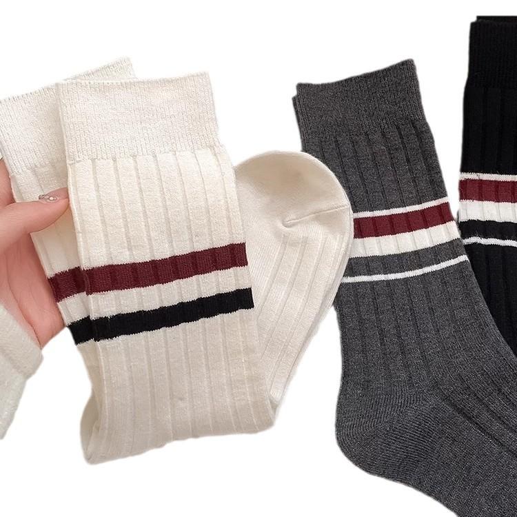 Female Autumn and Winter Warm Trend Simple Retro Style College Wind Tube Socks