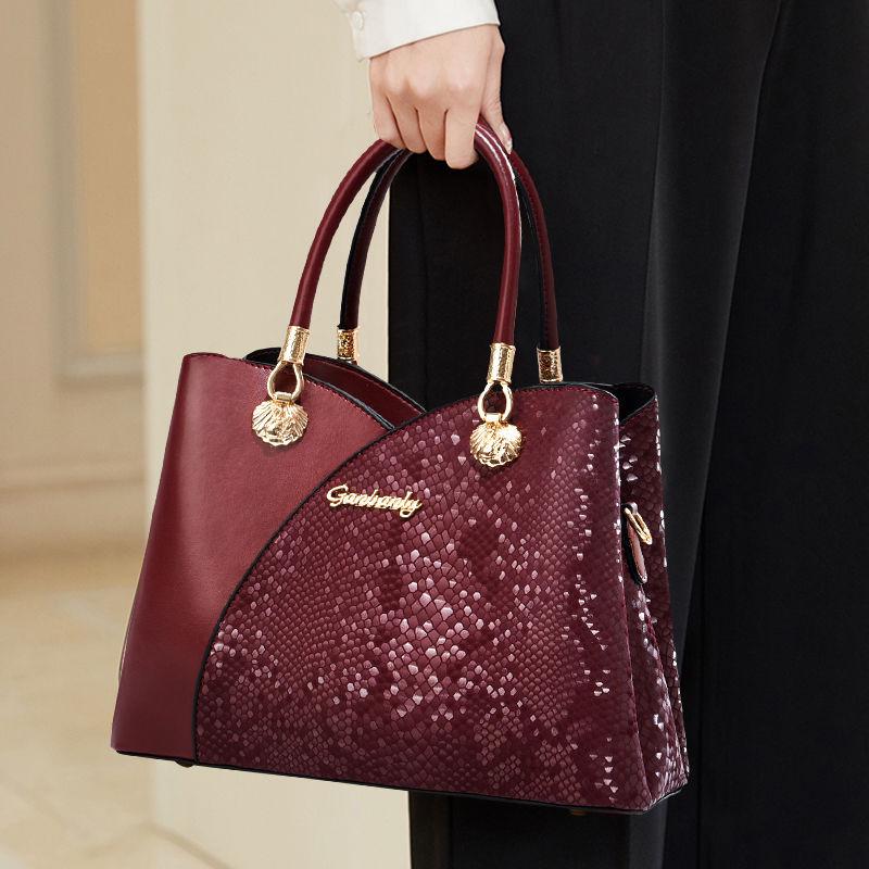 

Элегантная красная женская свадебная и наплечная сумка - Большая вместимость, через плечо, Идеально подходит для невест и мам среднего возраста