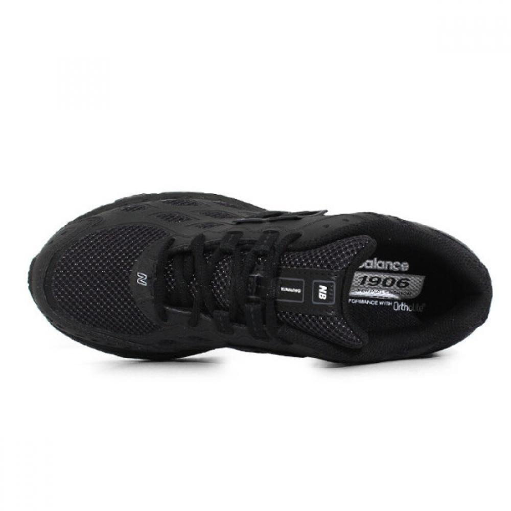 New Balance 1906 Sneakers