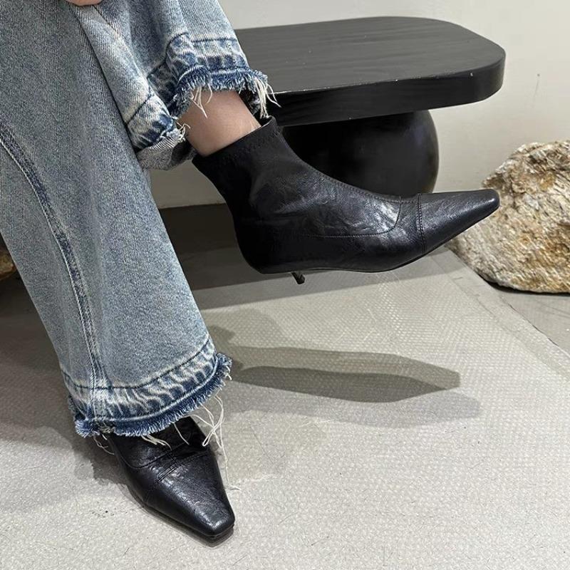 

Осень Новые Маленькие Узкие Ботинки-Последователи Мода Квадратный Носок Боковая Молния Противоскользящие Износостойкие Ботинки до Середины Бедра 35 чёрный