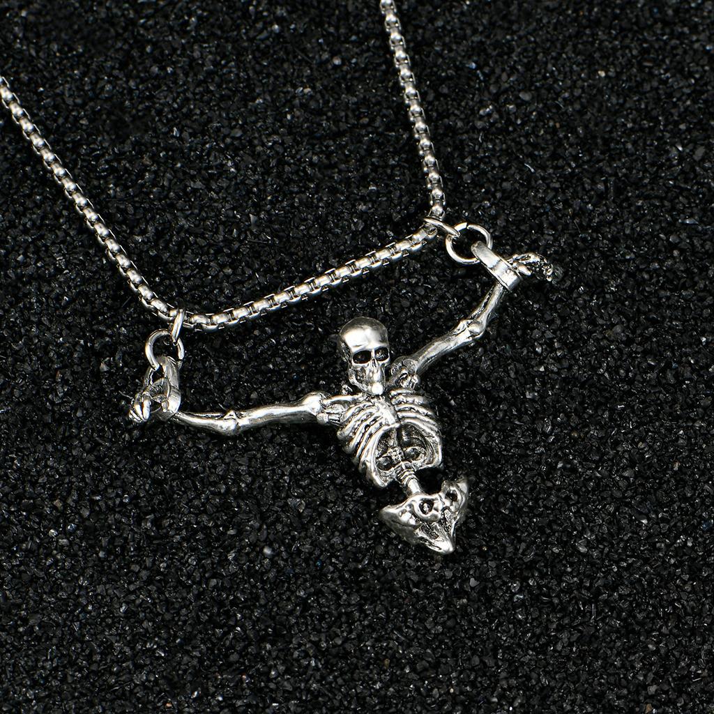 A Fashionable and Creative New Halloween Punk Style Skull Necklace Halloween Gift