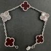 Exquisites Vierblättriges Kleeblatt Armband für Damen Fünf-Blüten Armband Zweiseitiges Natürliches Weißes Perlmutt und Karneol Armband