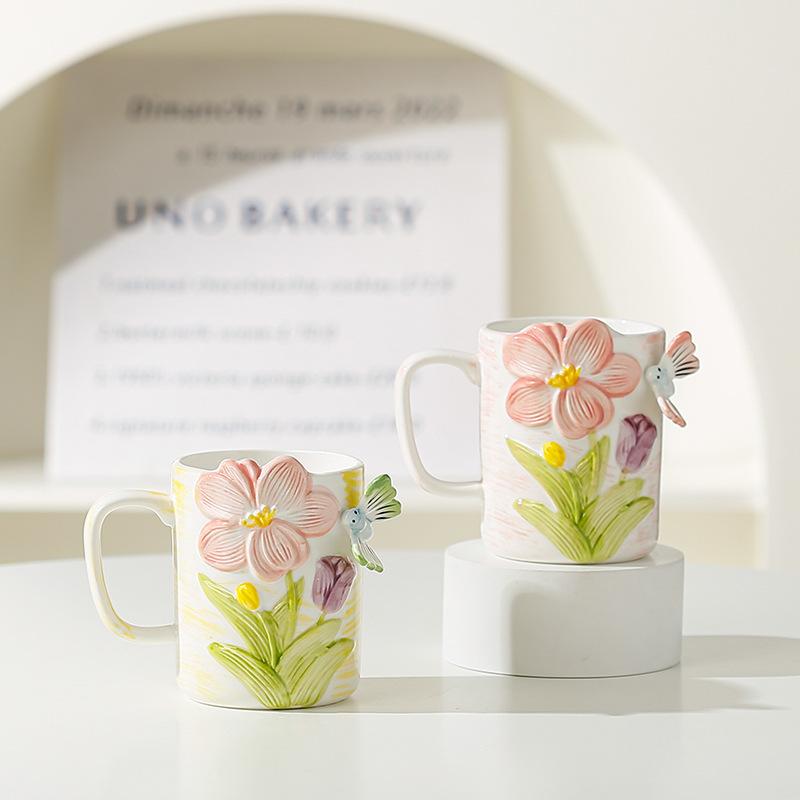 

Рельефный трехмерный цветочный пояс, одинарная чашка, высокая ценность, большая емкость, кружка, устойчивая к высоким температурам, керамическая чашка для воды Ins 400ML