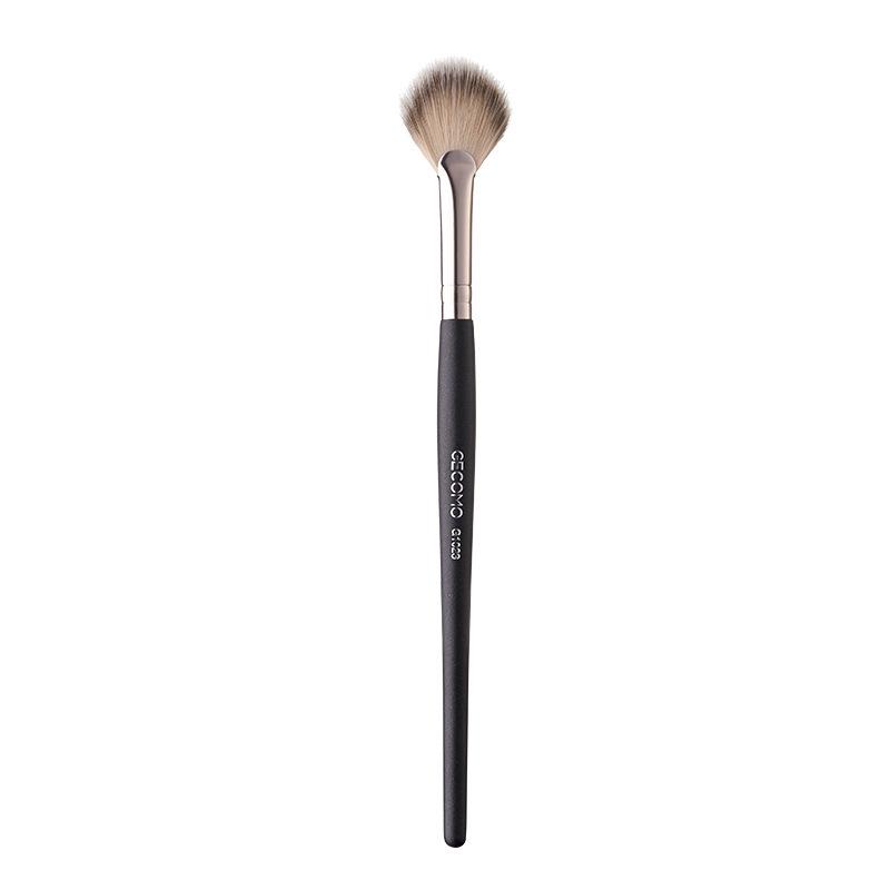 

Portable Contour & Blush Brush - Soft, Non-Absorbent Bristles for Easy Application - Perfect for Beginners