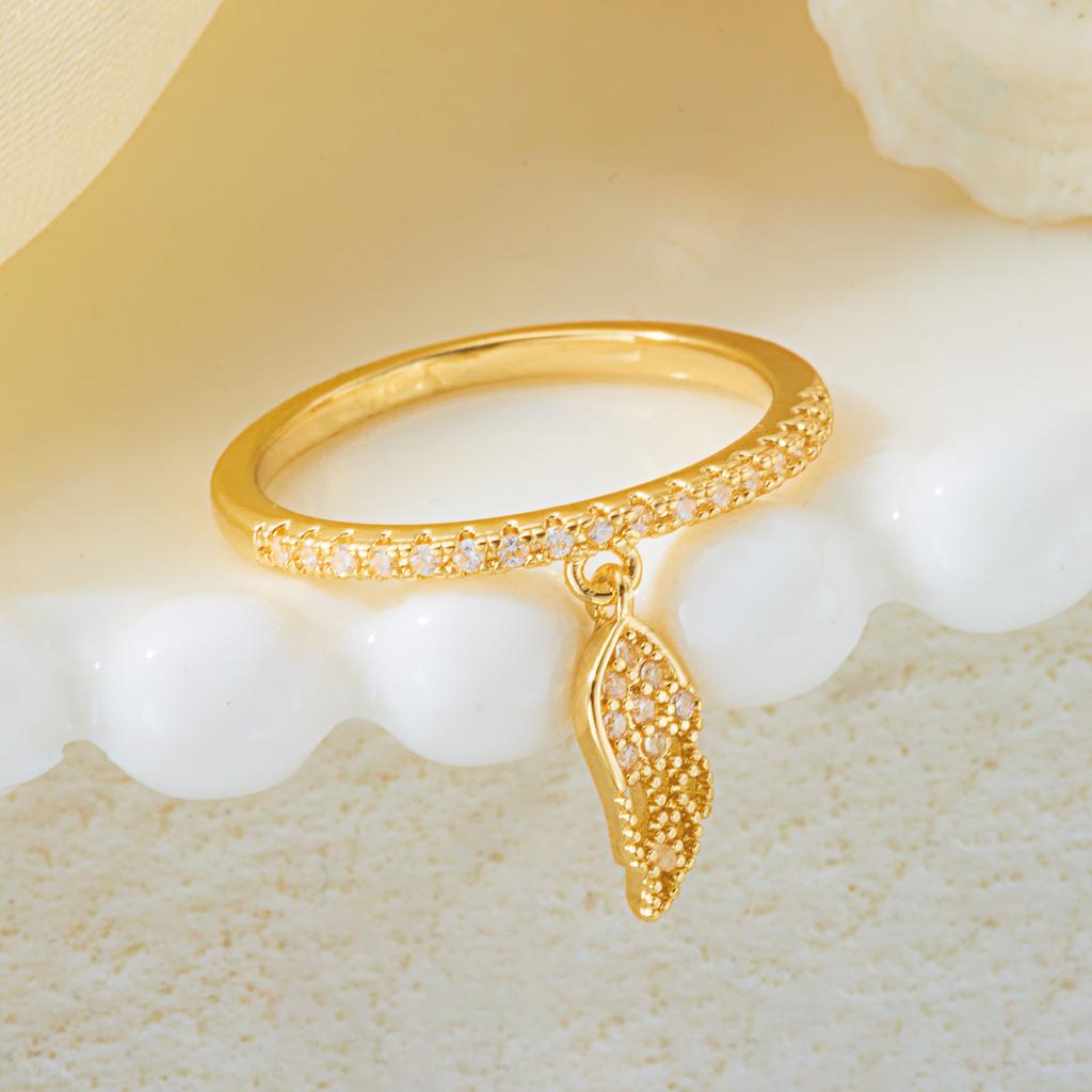 2026 Design Sense Wings Feather Pendant Ring for Women Dainty Sparkling Zirconia Finger Ring Minimalist Daily Accessories