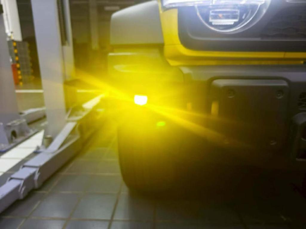 Compatible Fog Lights for 26 Tank 300 Models: LHi4-ZT Low/High Beam, Single/Dual Beam, Golden Projector Lens for Front Bumper Modification.