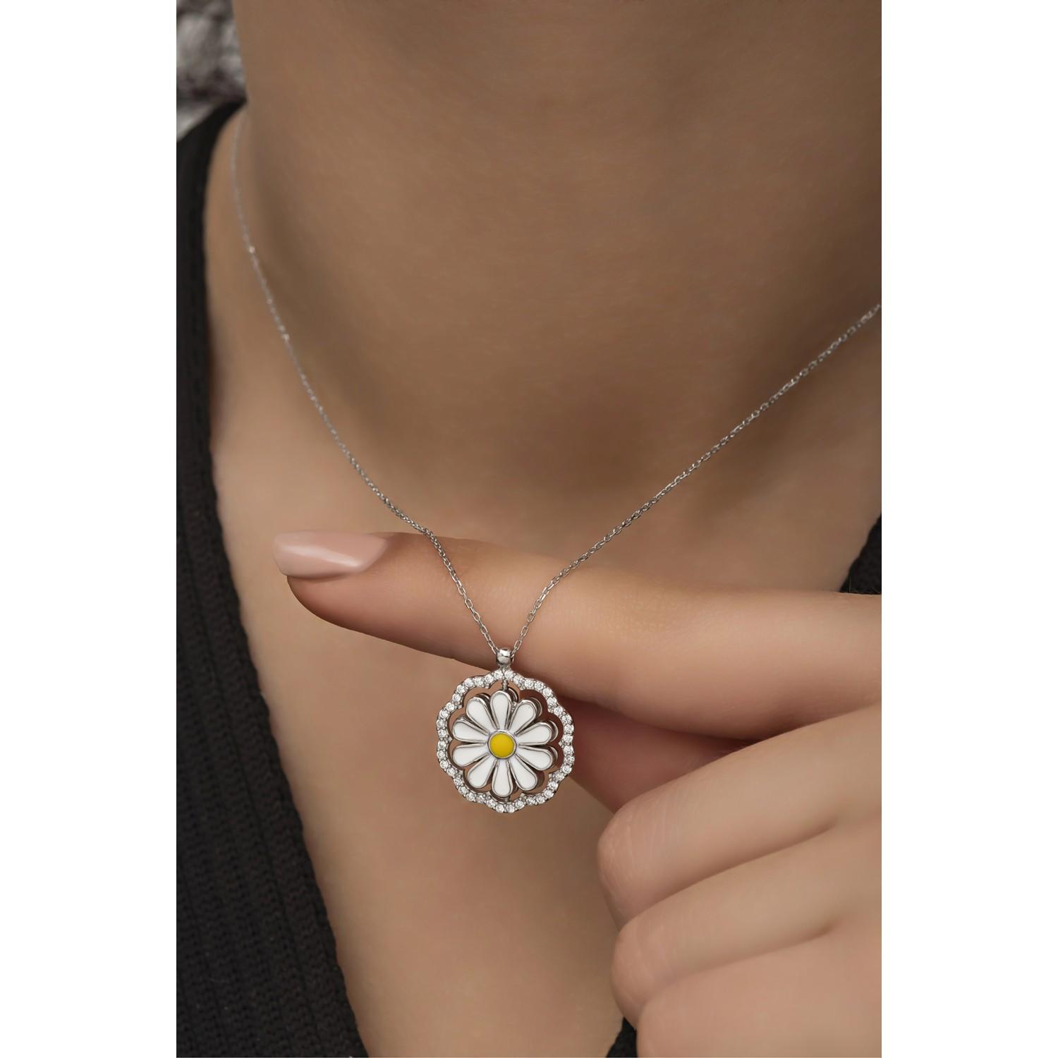 

Серебро 925 пробы с вращающимся на 360° родиевым колье с ромашкой