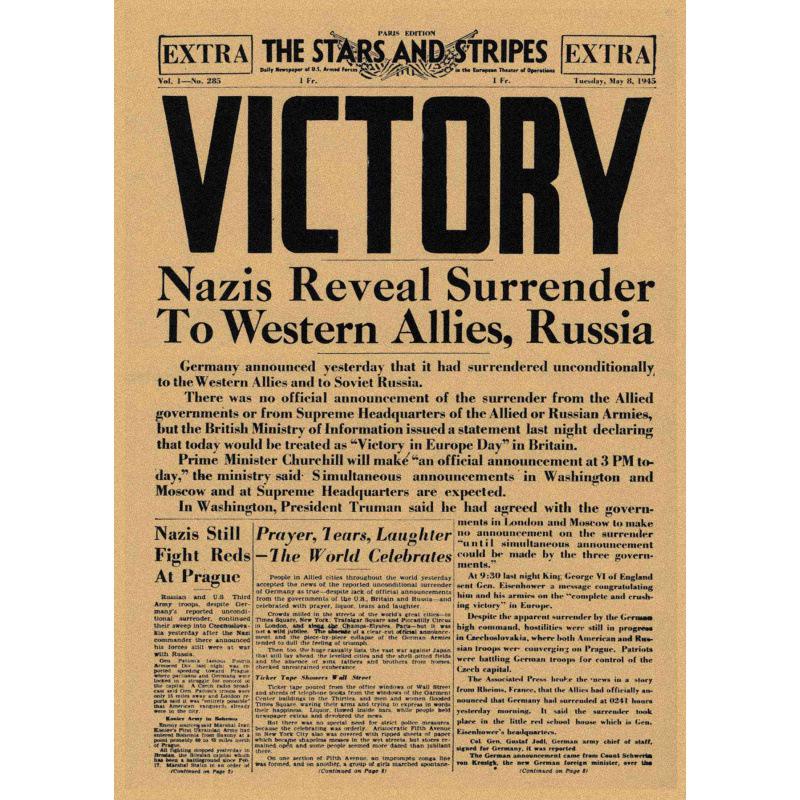 

Retro WWII Kiss of Victory Kraft Paper Wall Poster White card paper (non-adhesive) 30*42 cm