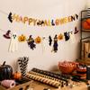 Halloweendekoration med häxa och pumpa - Tematisk girlang för hemmafest