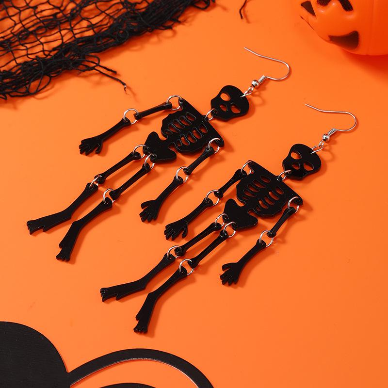 European & American Halloween Luminous Skull Earrings - Exaggerated Ghost Head Design Dangle Accessories