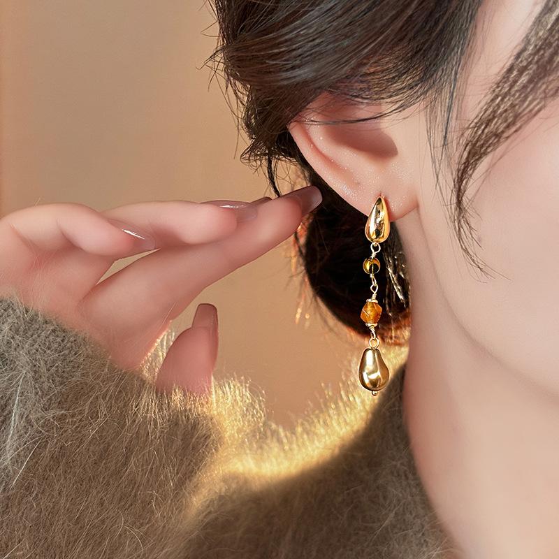 Glass bead acrylic fringed earrings simple personalized design earrings high-end sense niche temperament earrings women