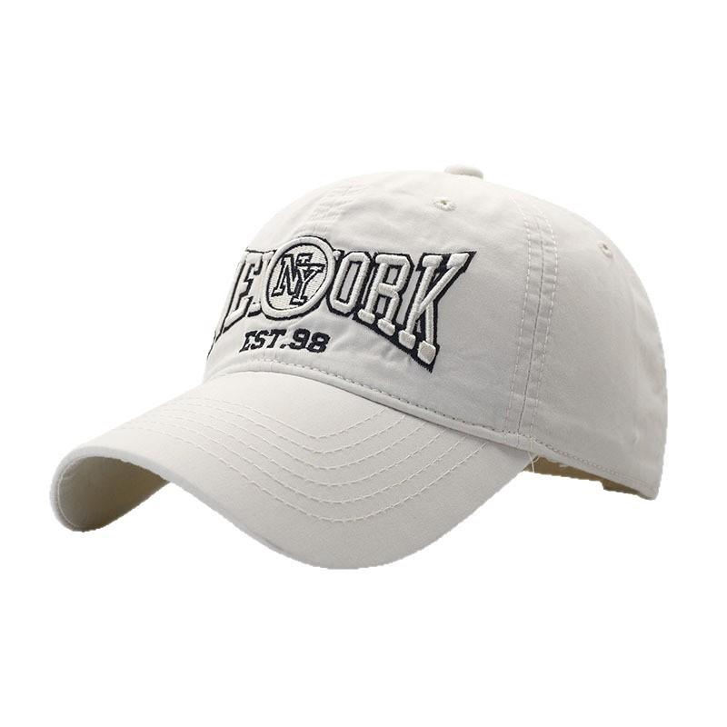 Spring and Autumn New Men's and Women's Casual Fashion Baseball Caps, Letter Embroidery Trendy Brand Sunshade Caps Show a Small Foreign Face