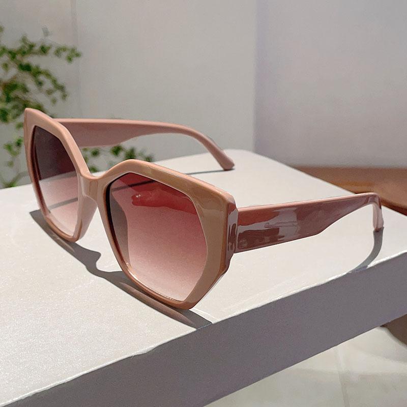 Polygon Design Black Shades Ins Brand Gradient Ladies Sunglasses New In Women Fashion Sun Glasses for Driving Beach
