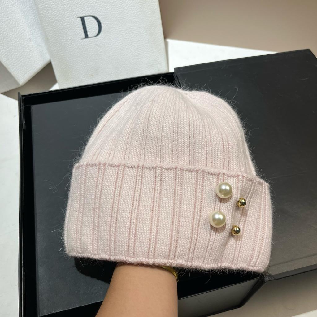 Winter Xiaoxiangfeng Pearl Rabbit Hair Knitted Hat Women'S Nordic Cold Warm Wool Pullover Cold Hat Tide